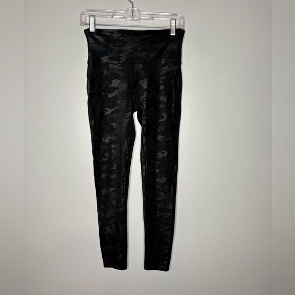 Spanx Faux Leather Camo Leggings - Picture 5 of 6